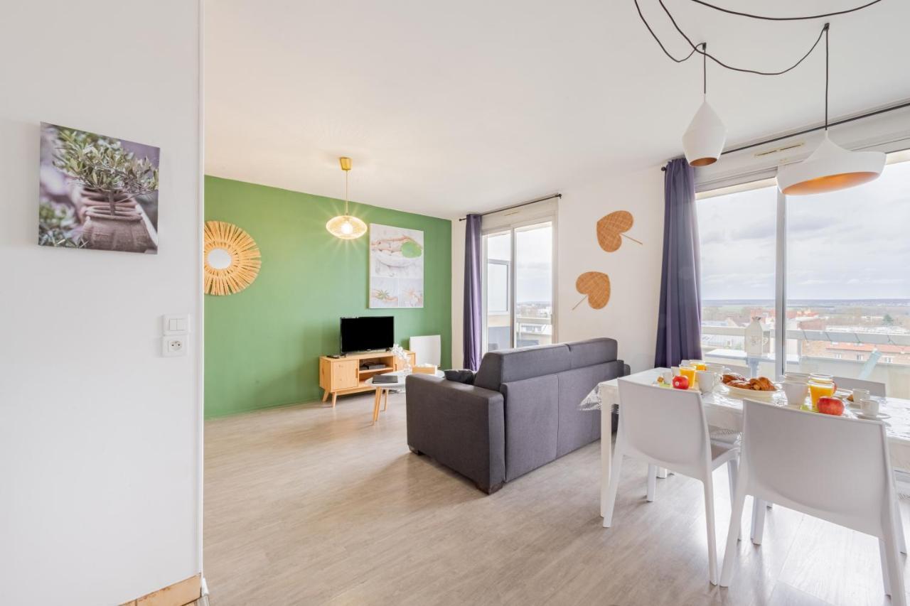 Appart'Hotel Versailles Saint Cyr L'Ecole - Gare Sncf A 100M Et Parking Prive Exterior foto