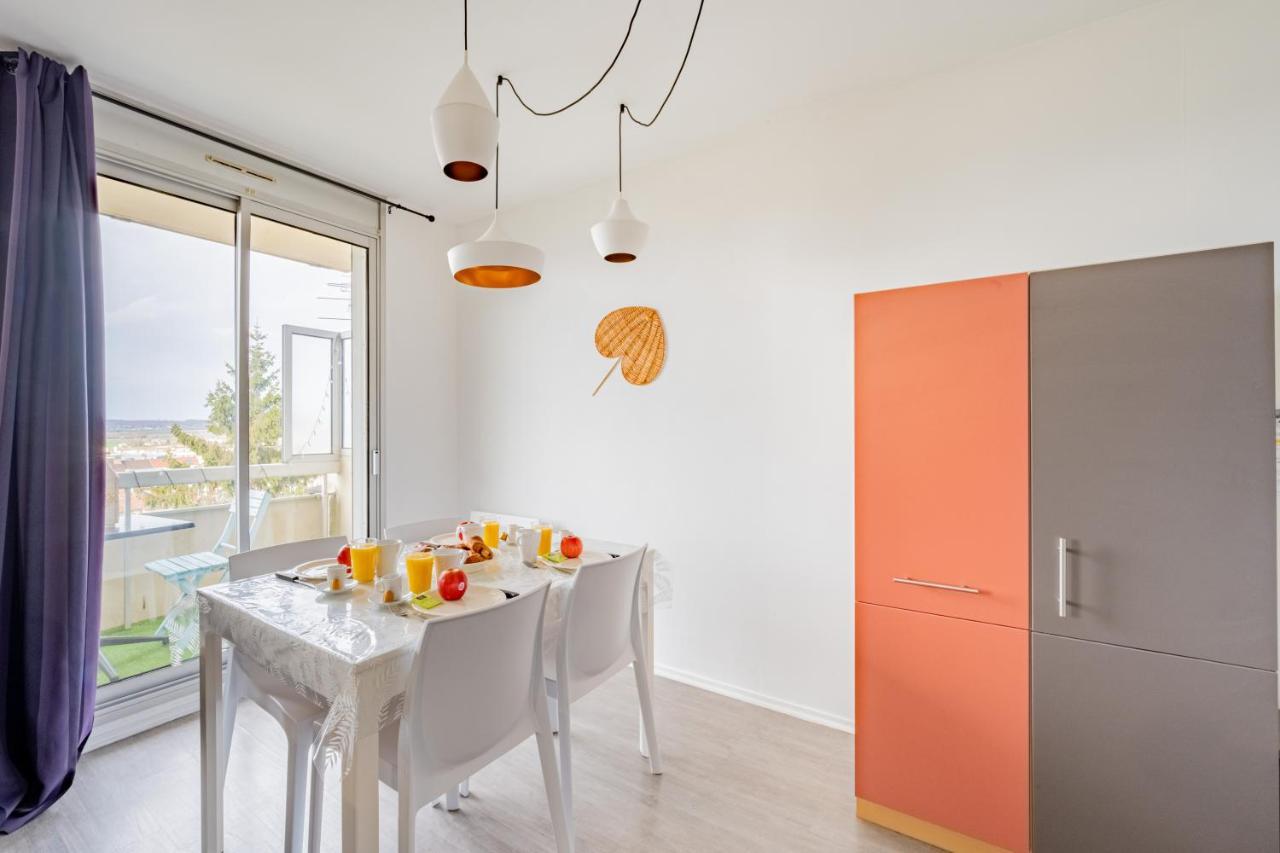 Appart'Hotel Versailles Saint Cyr L'Ecole - Gare Sncf A 100M Et Parking Prive Exterior foto