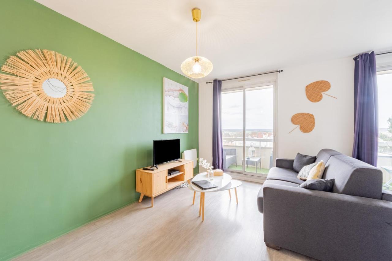 Appart'Hotel Versailles Saint Cyr L'Ecole - Gare Sncf A 100M Et Parking Prive Exterior foto