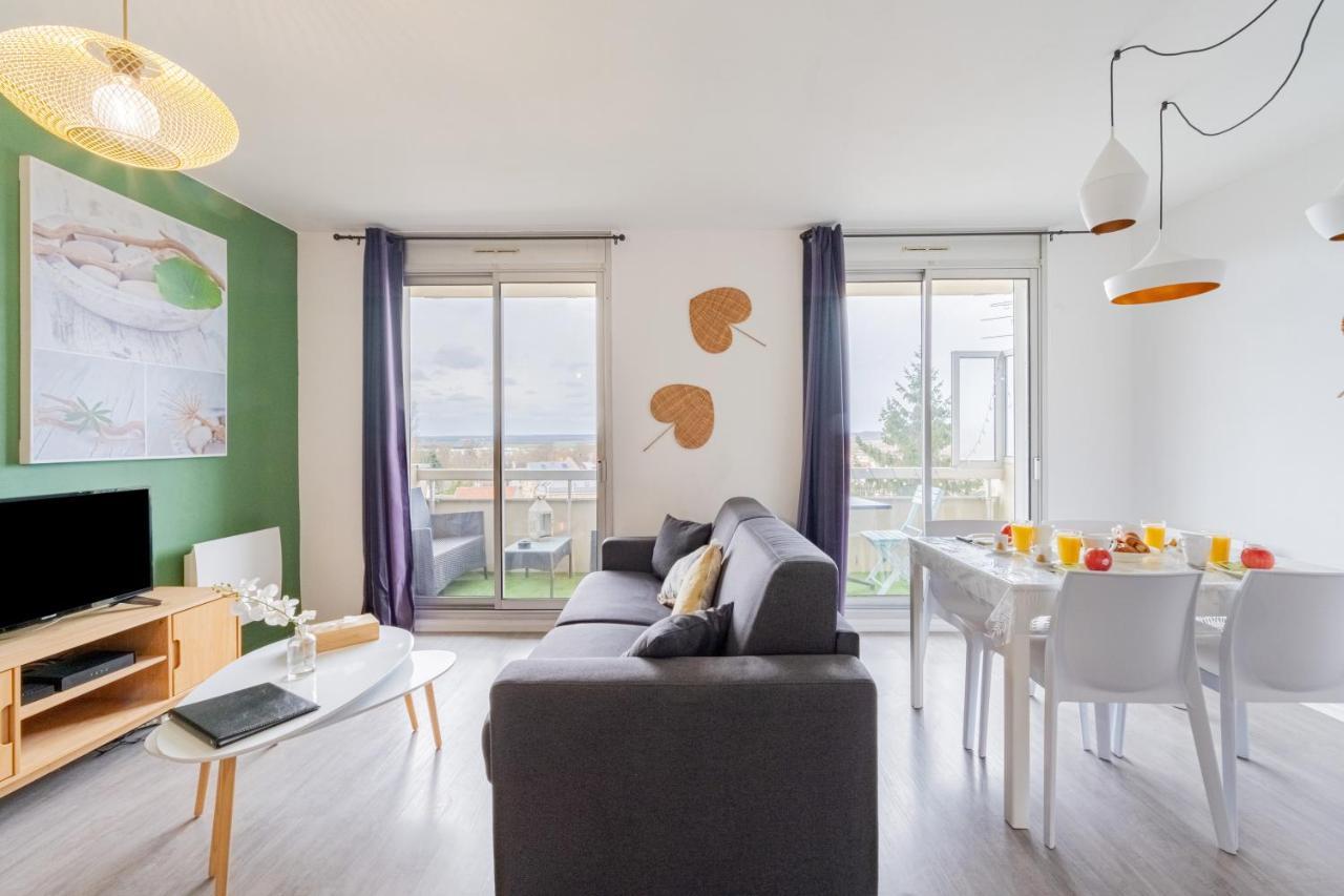 Appart'Hotel Versailles Saint Cyr L'Ecole - Gare Sncf A 100M Et Parking Prive Exterior foto